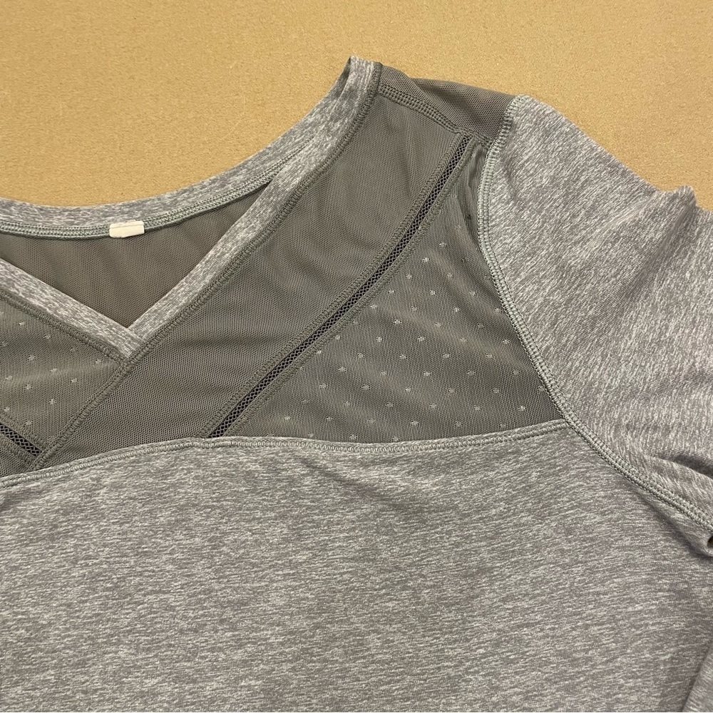 lululemon Just Breathe Long Sleeve Mesh Top Heathered Slate Size 8 - Picture 3 of 10
